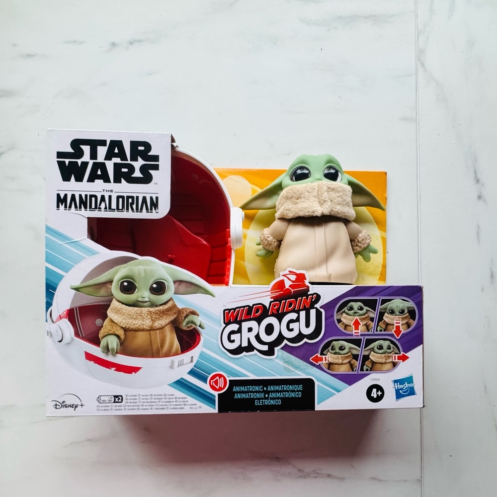 Hasbro’s Star Wars: The Mandalorian – “Wild Ridin’ Grogu” animatronic toy**NEW**
